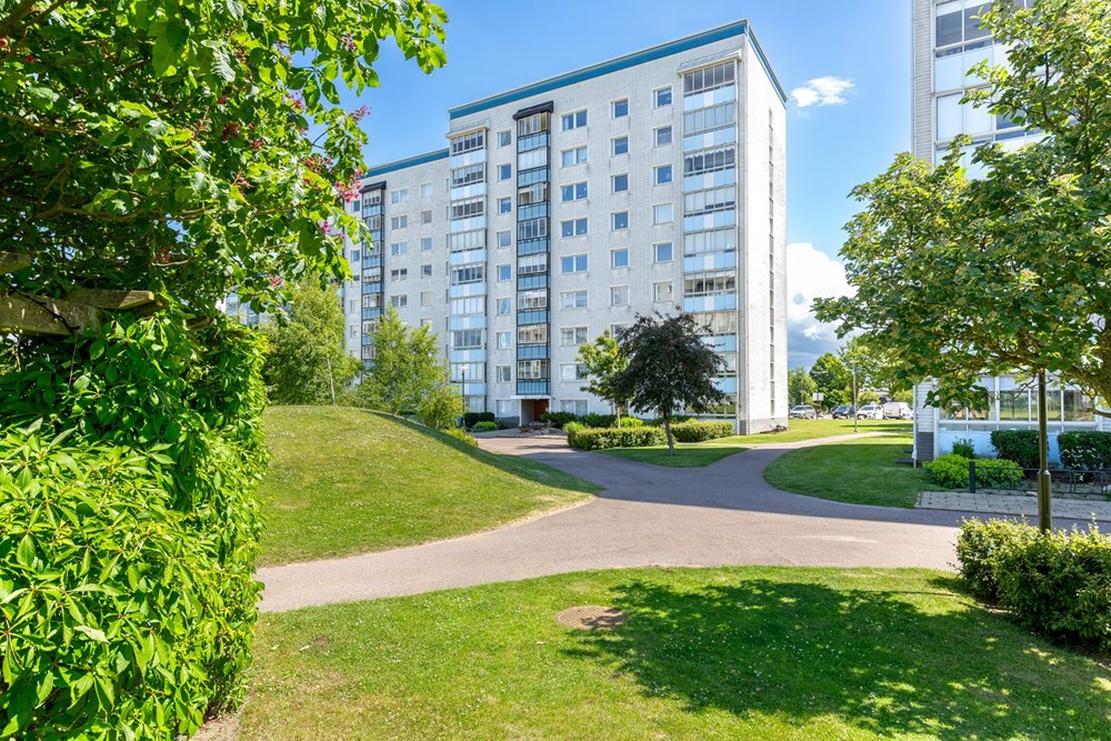 Karolingatan 12-23