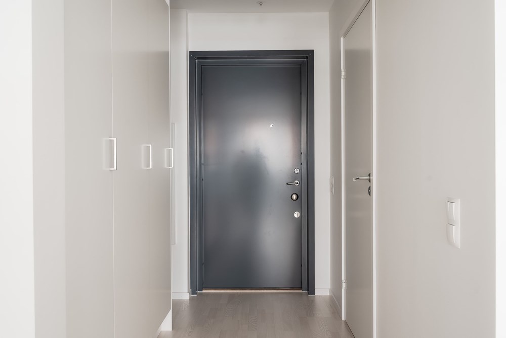 818485-420-1_014